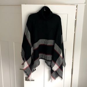 LuLu’s turtleneck poncho